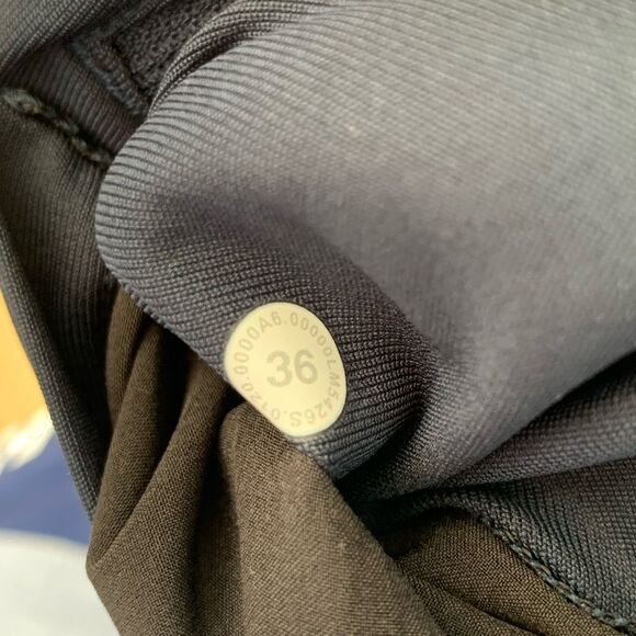 Lululemon commission Navy Pants - Picture 6 of 6